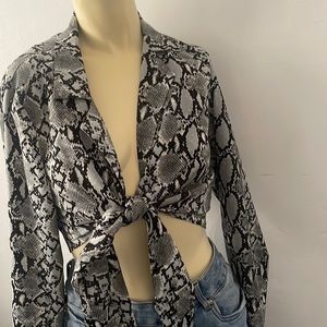 Cute snake print long sleeve top